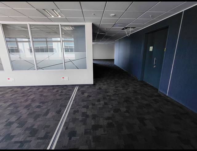 2,700M² OFFICE TO LET IN WATERFALL